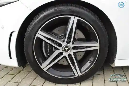 Mercedes-Benz A 220