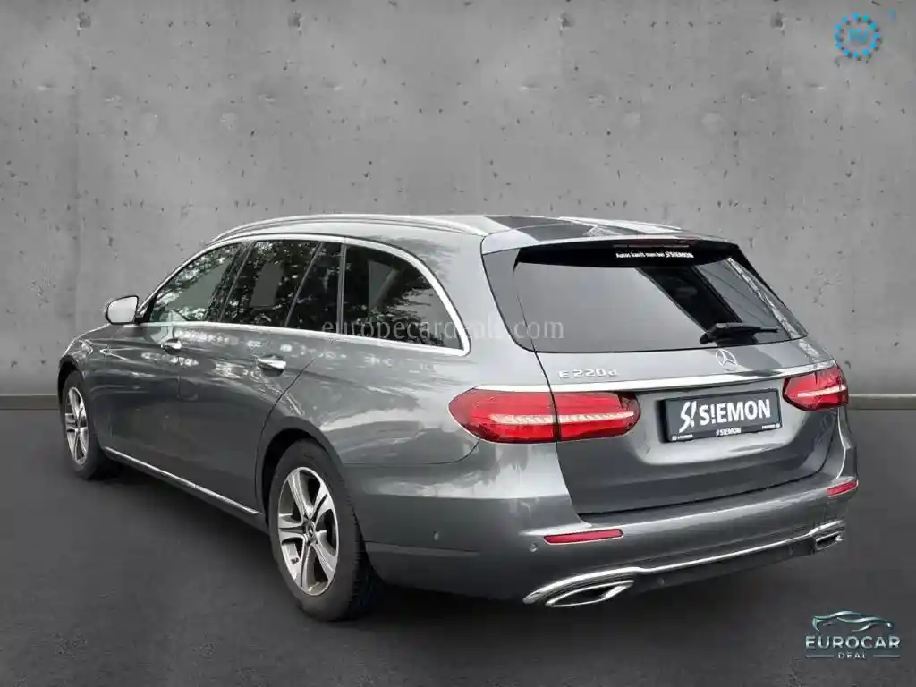 Mercedes-Benz E 220