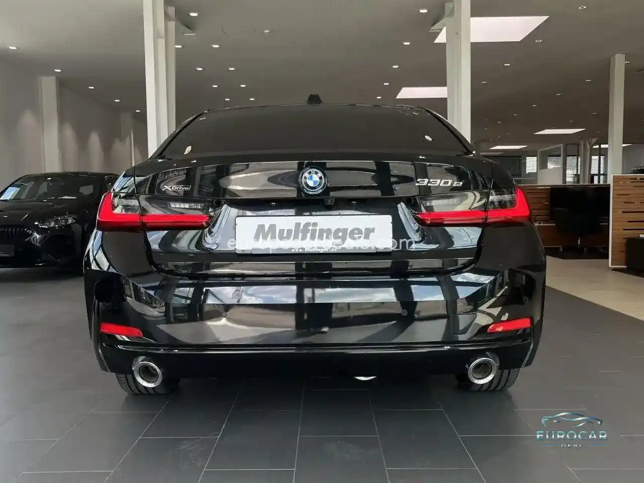 BMW 330