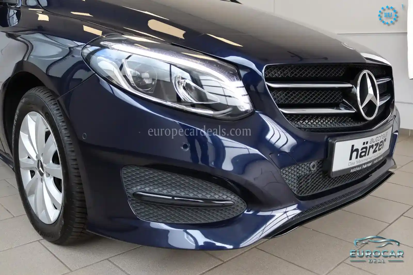Mercedes-Benz B 180