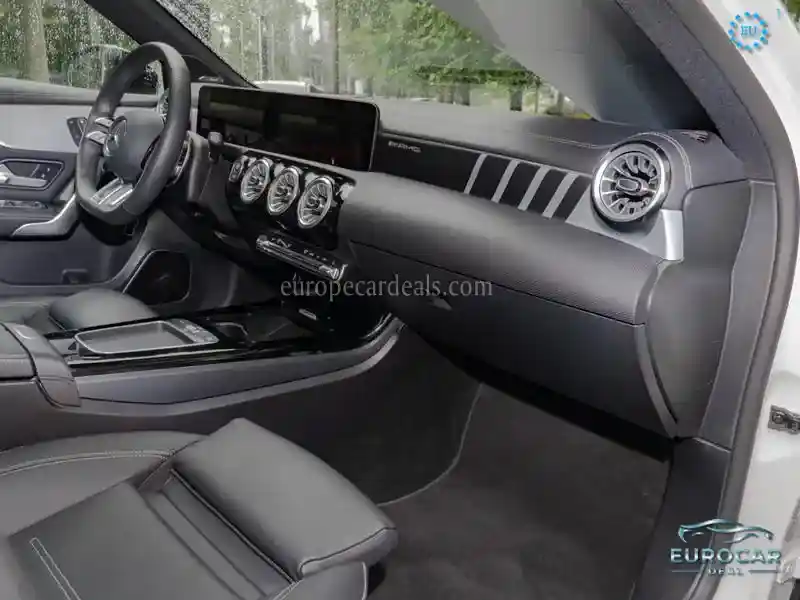 Mercedes-Benz A 35 AMG