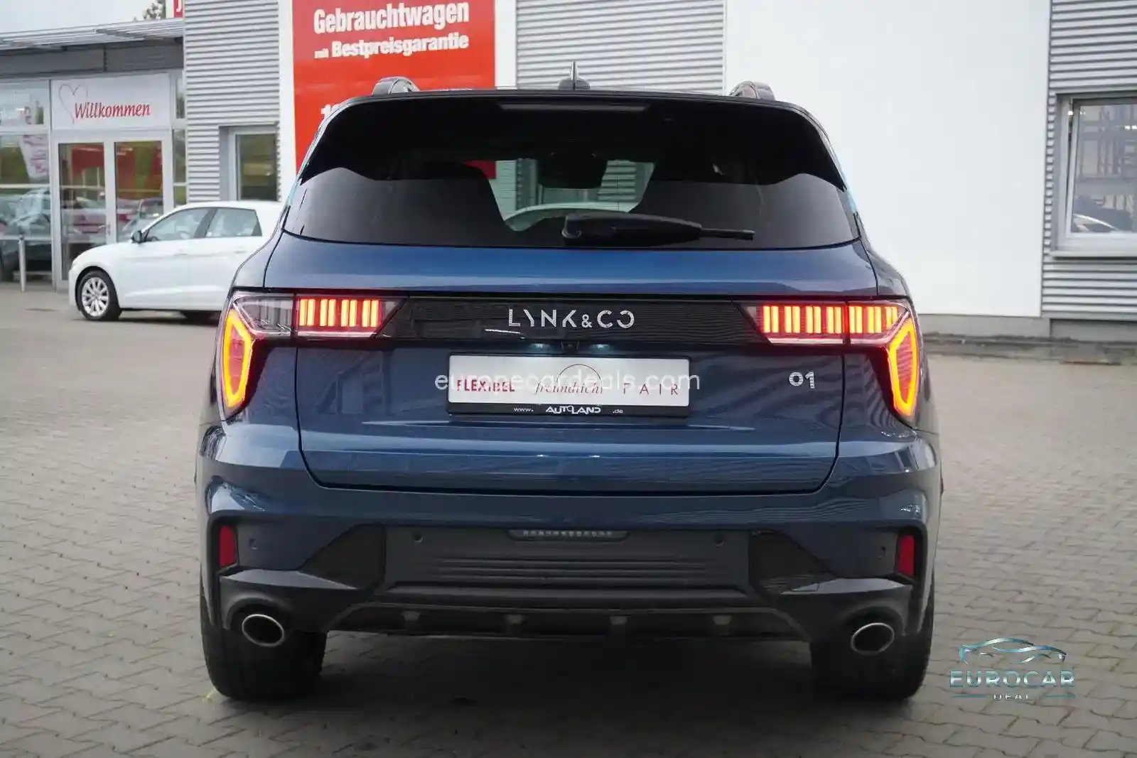Lynk&Co 01