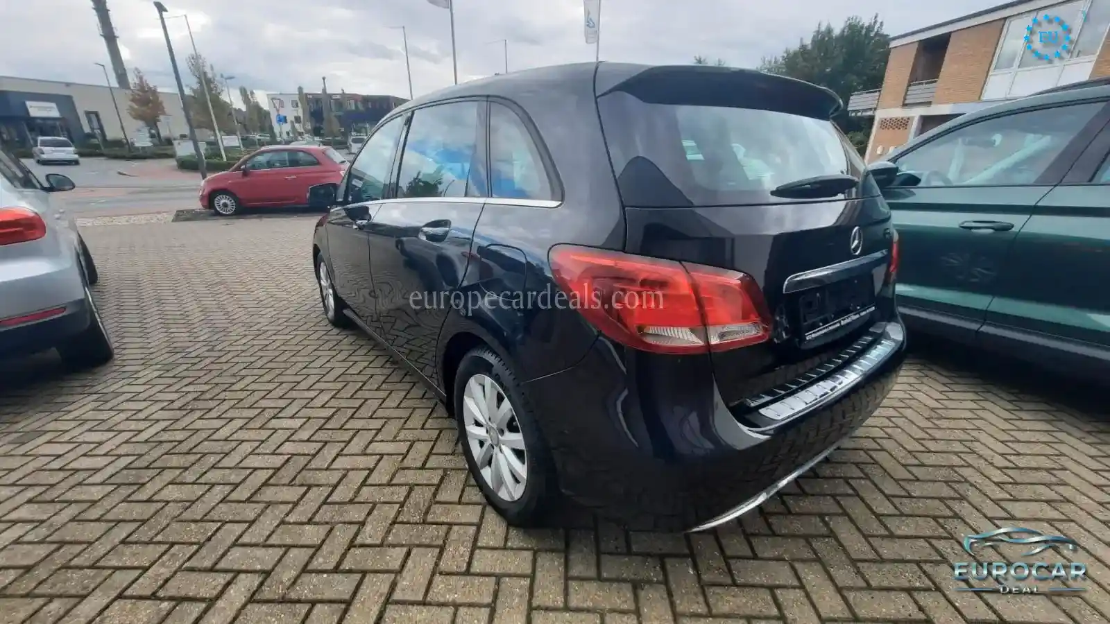 Mercedes-Benz B 180