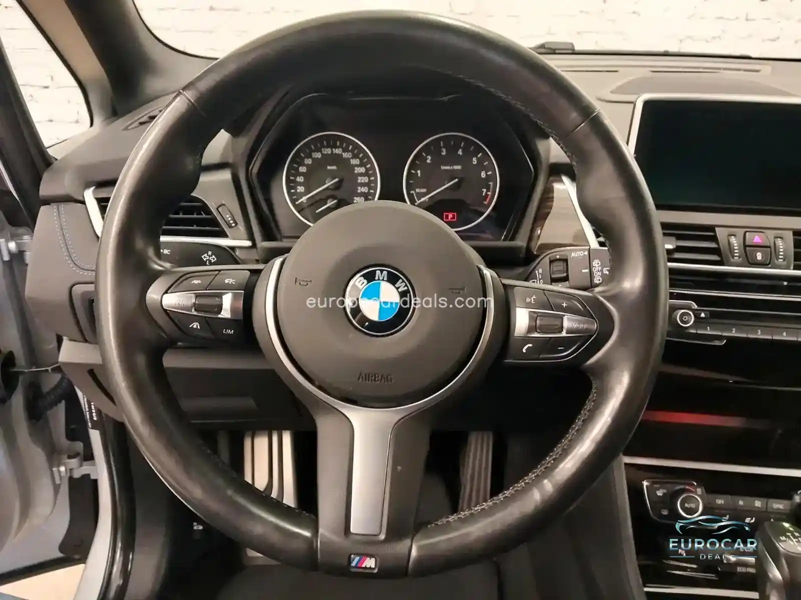 BMW 225