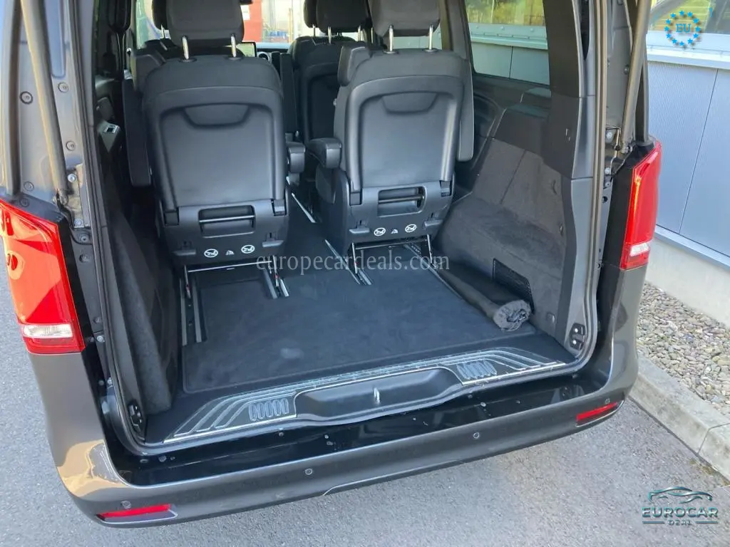 Mercedes-Benz V 220