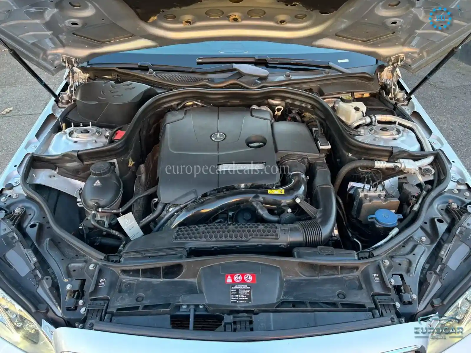 Mercedes-Benz E 200