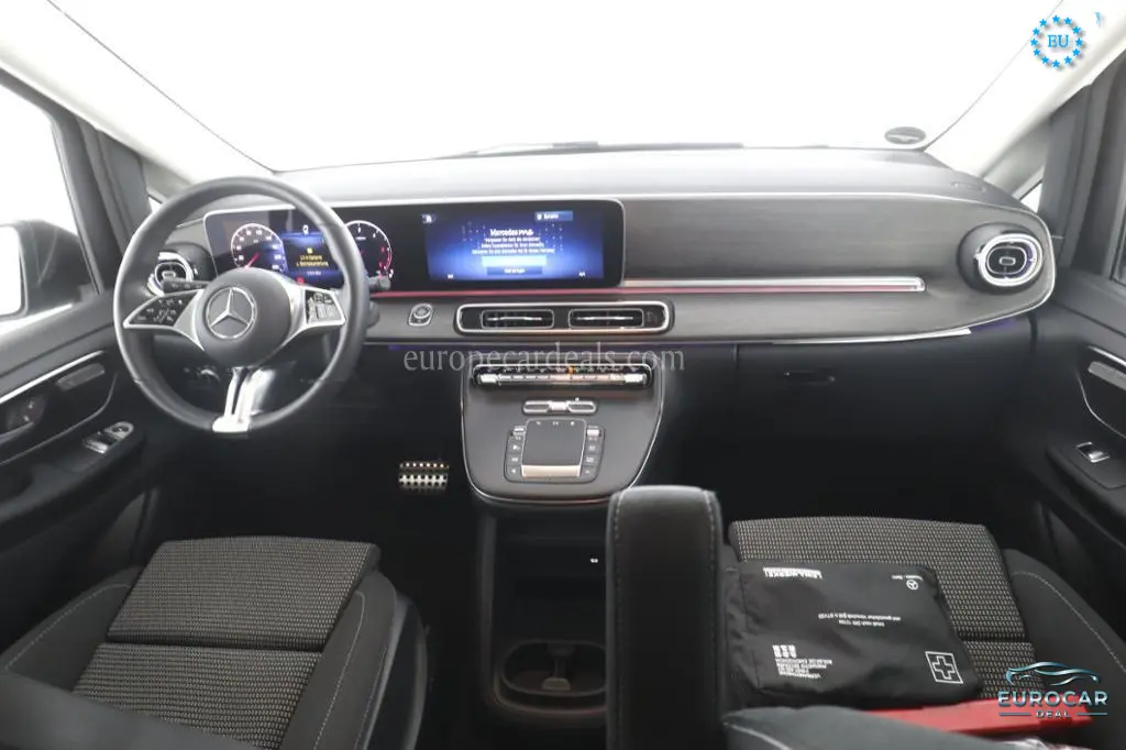 Mercedes-Benz V 220