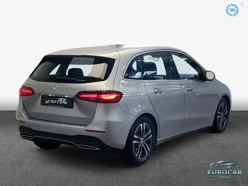 Mercedes-Benz B 180