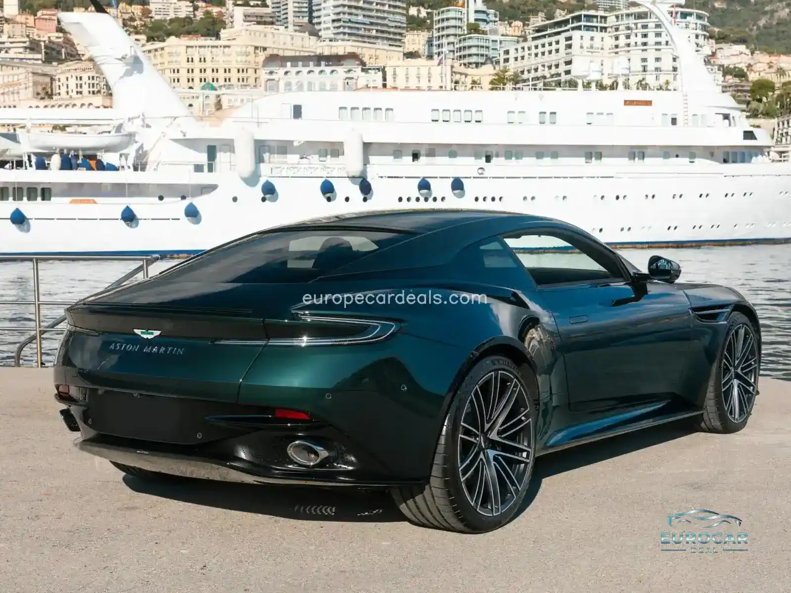 Aston Martin DB12