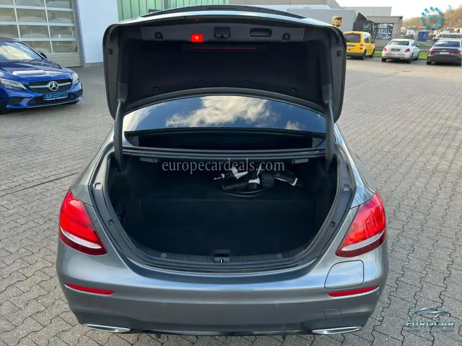 Mercedes-Benz E 300