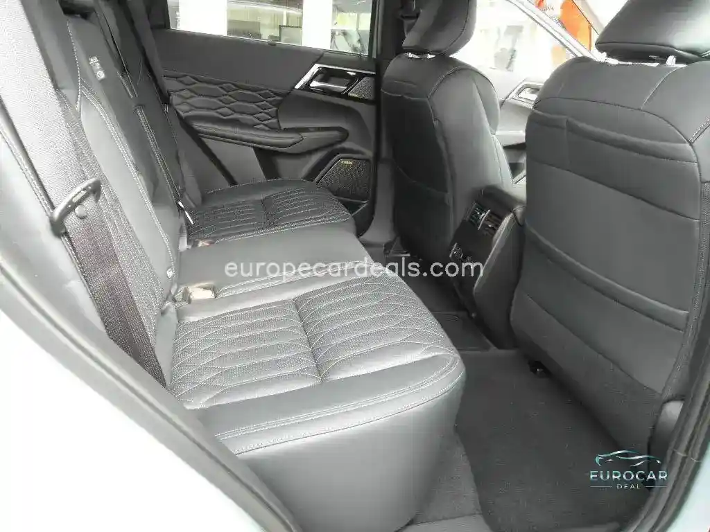 Mitsubishi Plug-in Hybrid Outlander