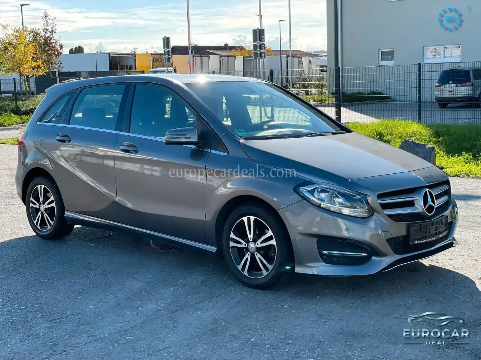 Mercedes-Benz B 180