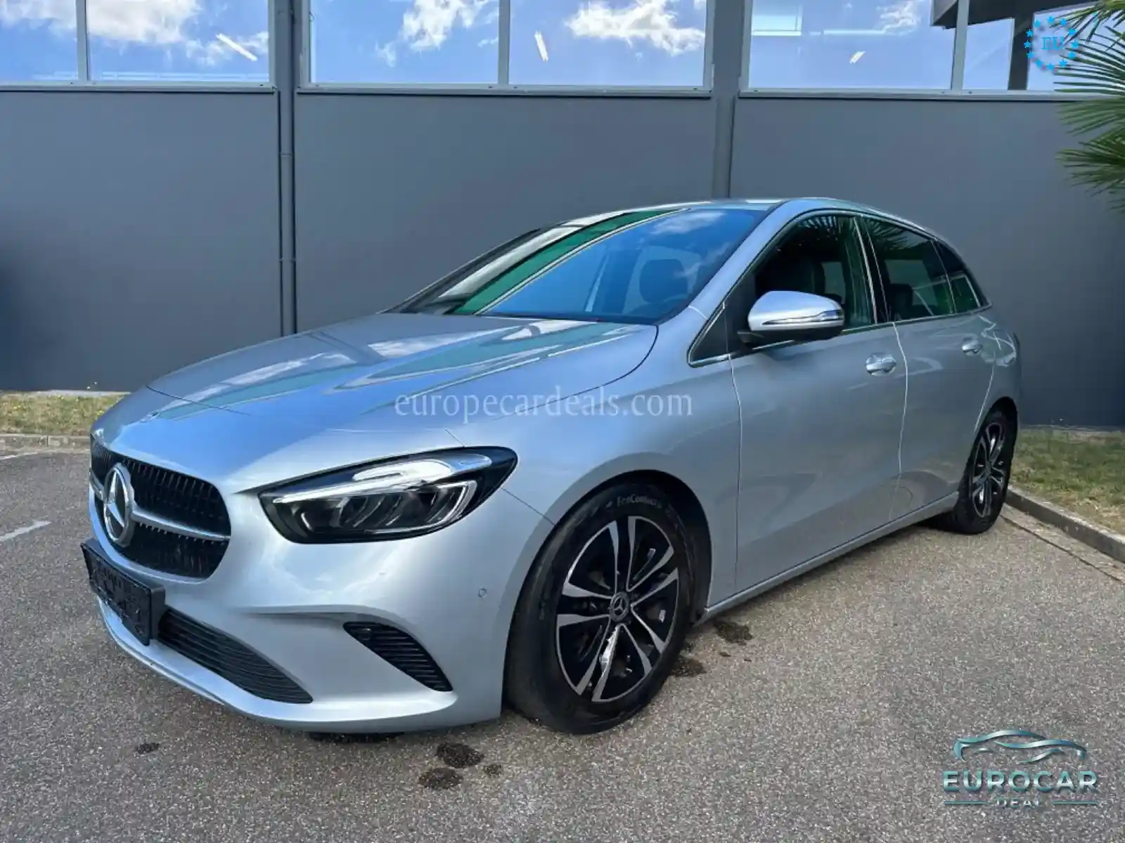 Mercedes-Benz B 180