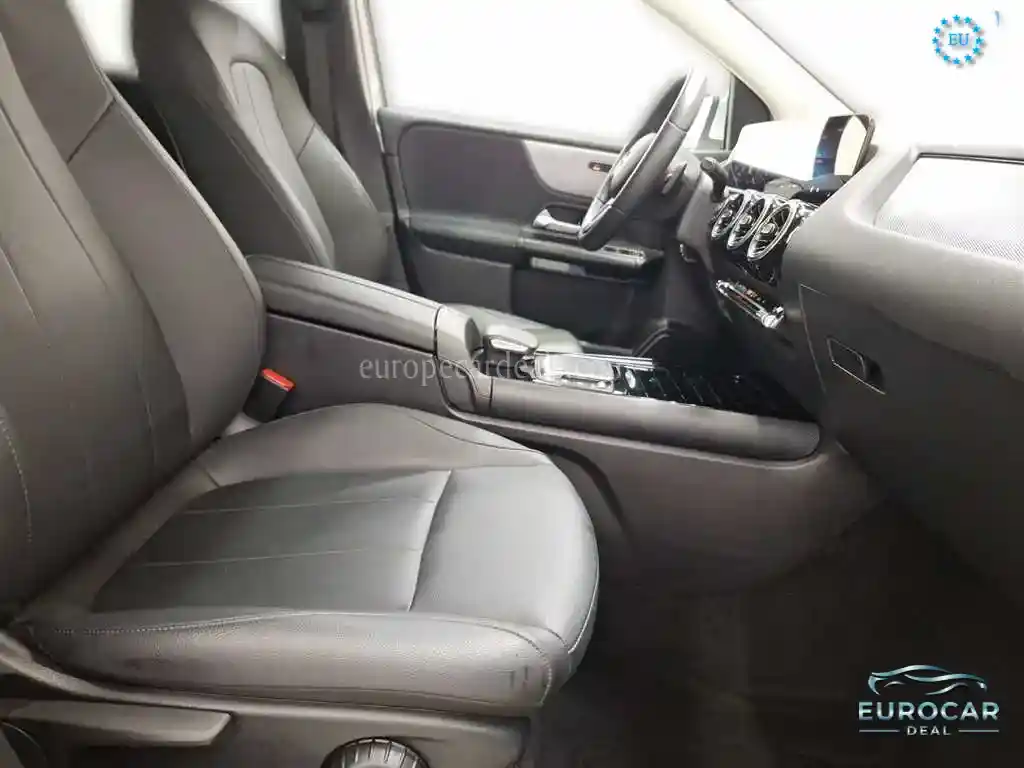 Mercedes-Benz B 220