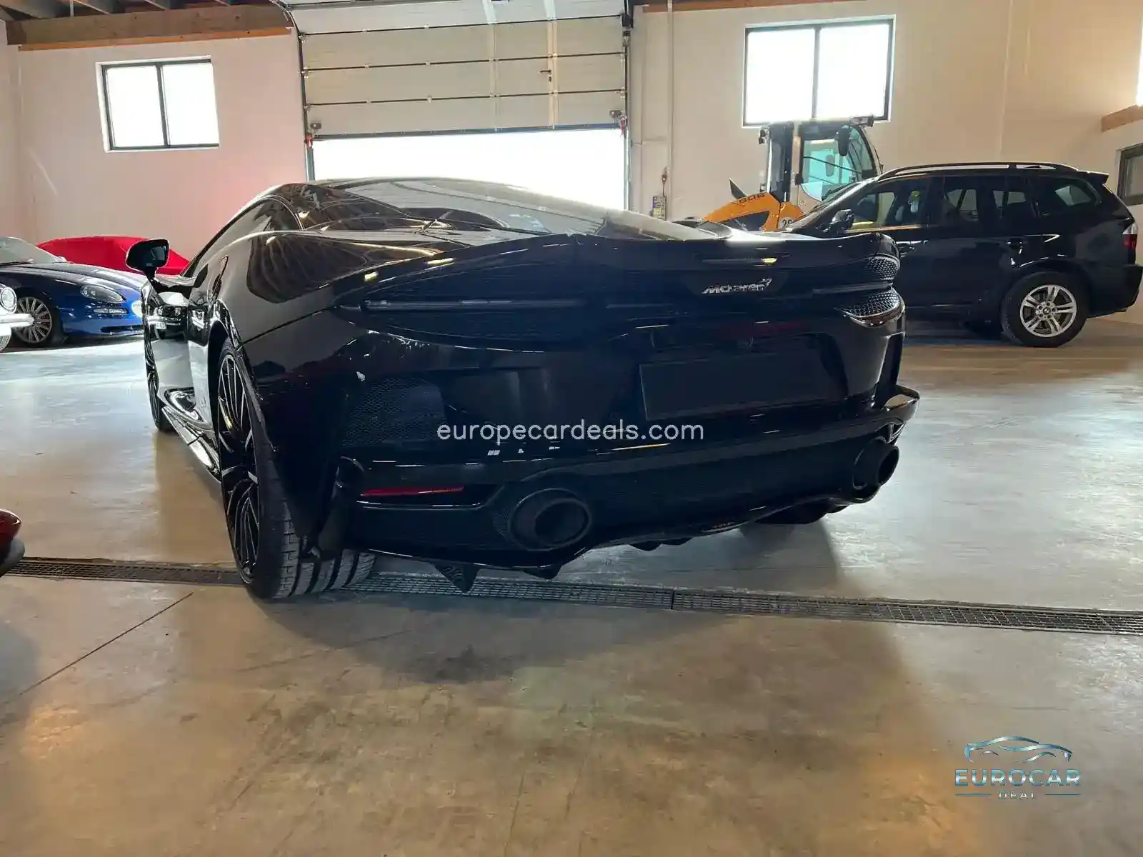 McLaren GT