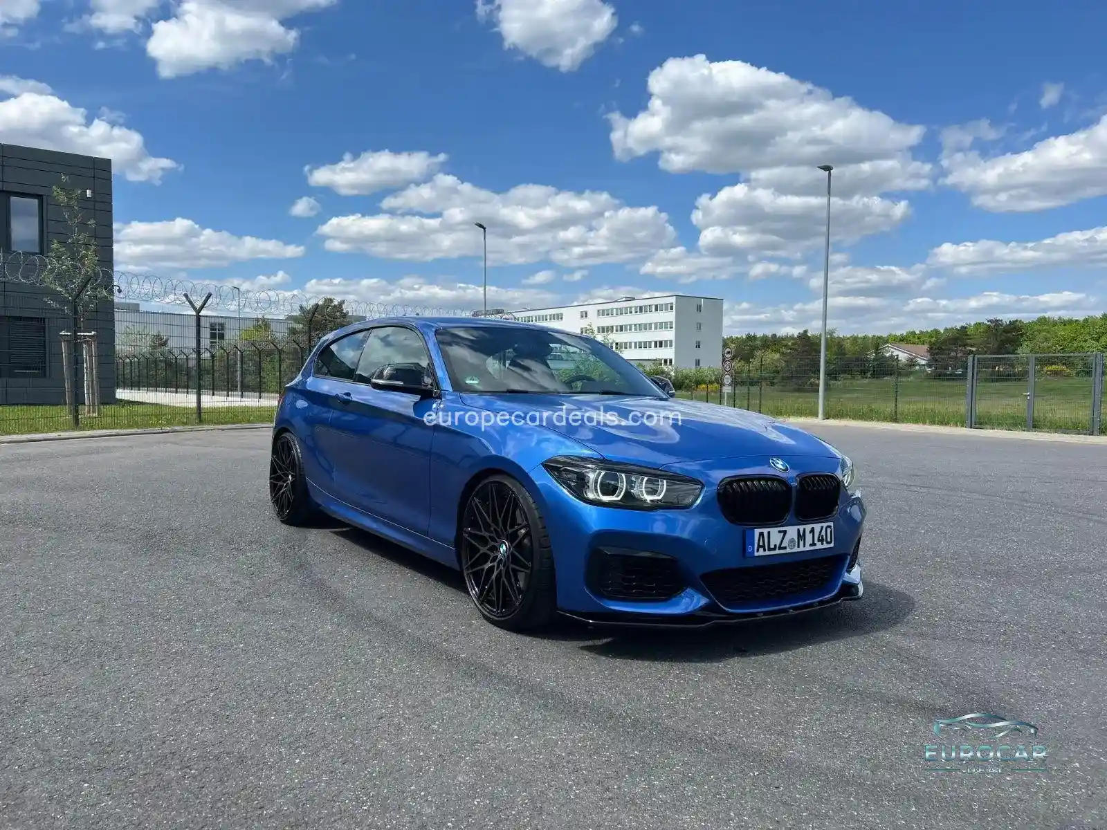 BMW M140i