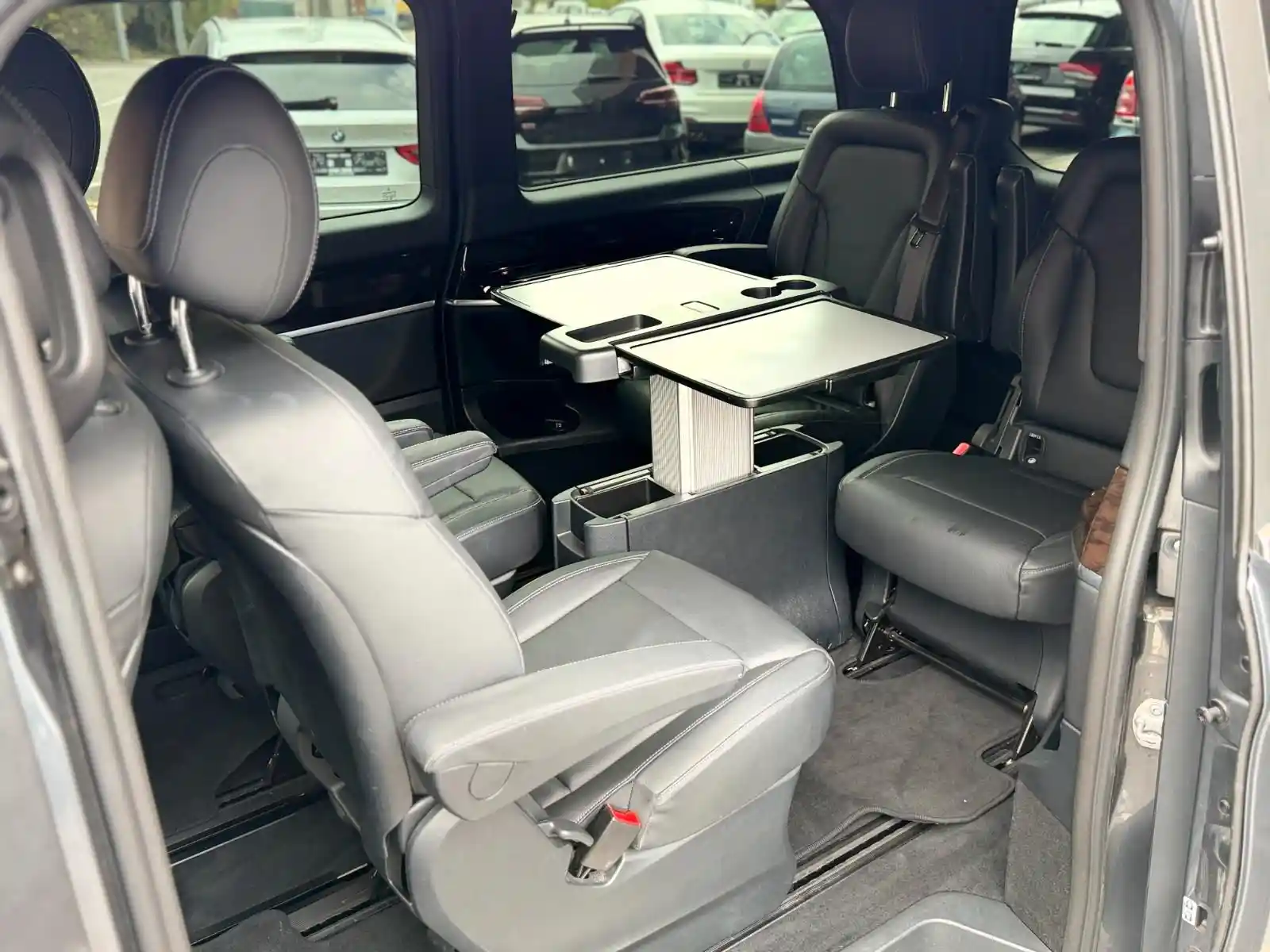 Mercedes-Benz V 250