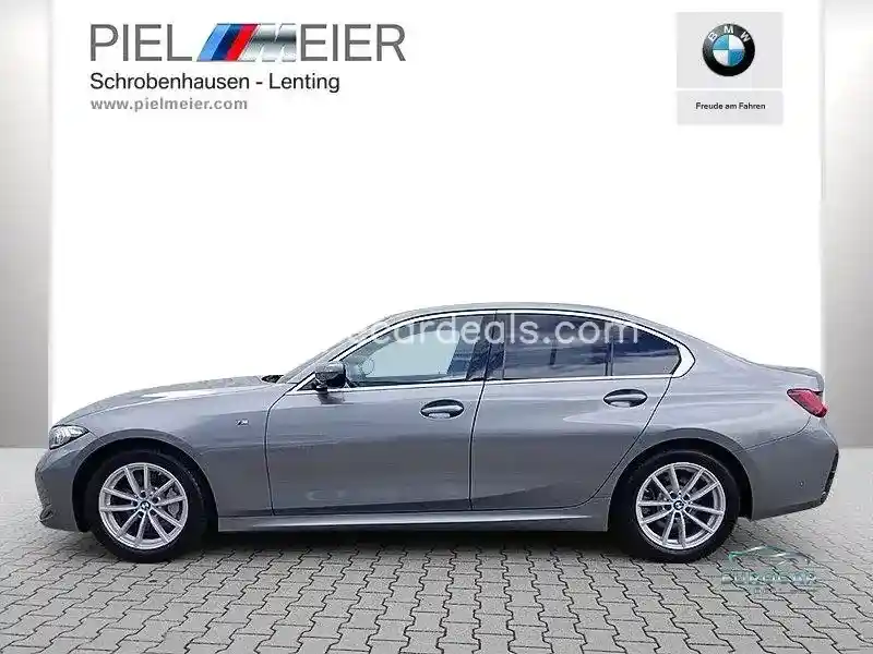 BMW 330