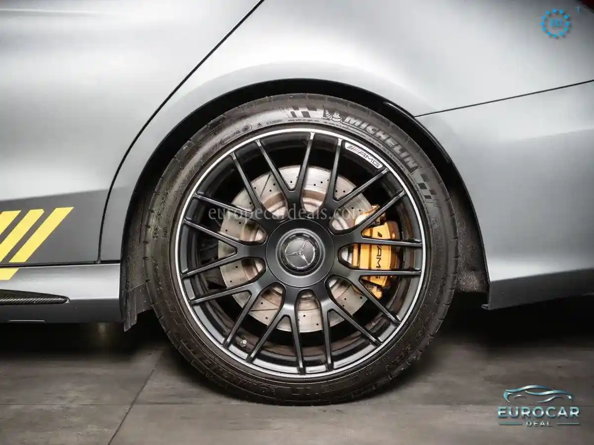 Mercedes-Benz C 63 AMG