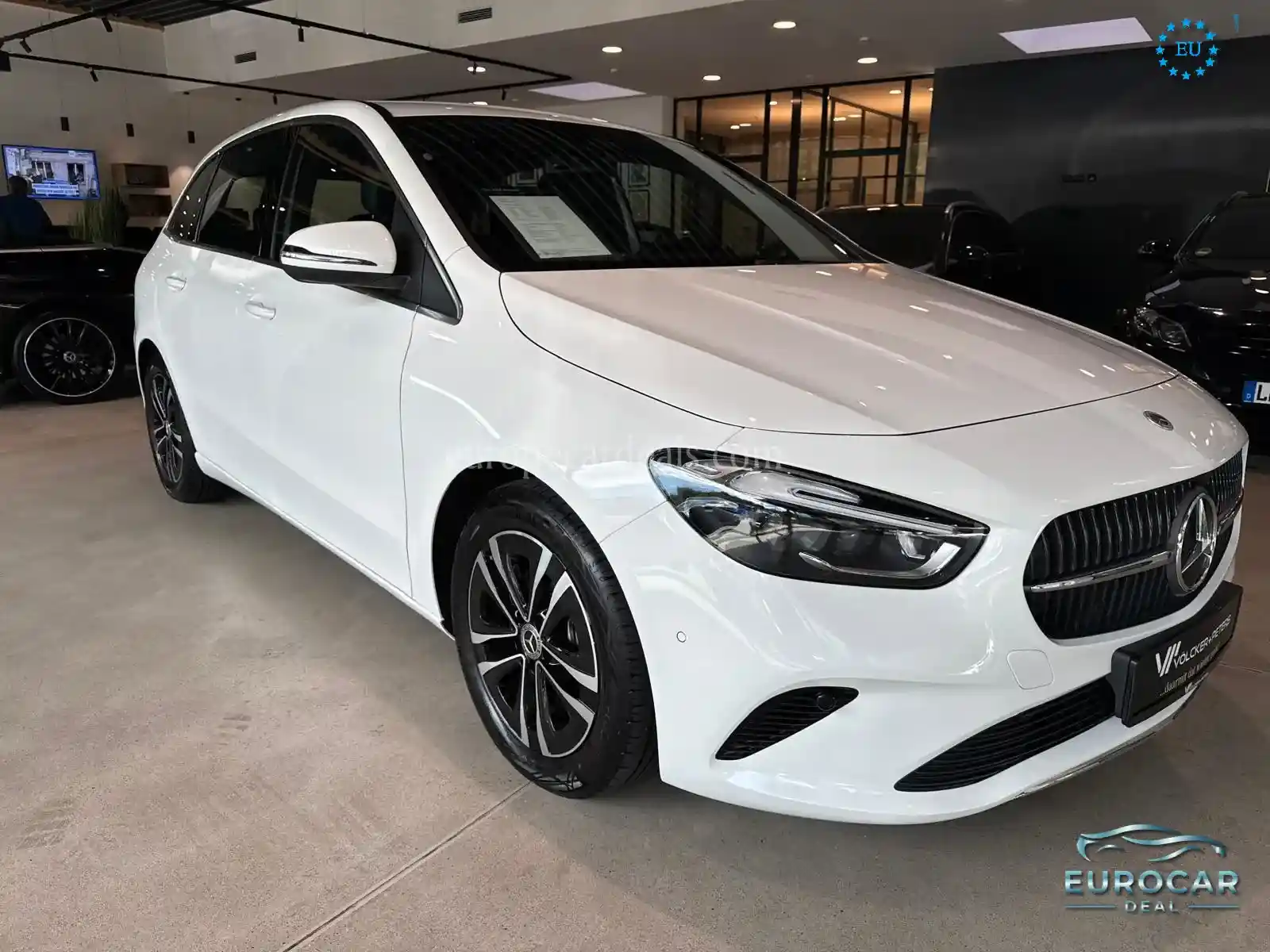 Mercedes-Benz B 180