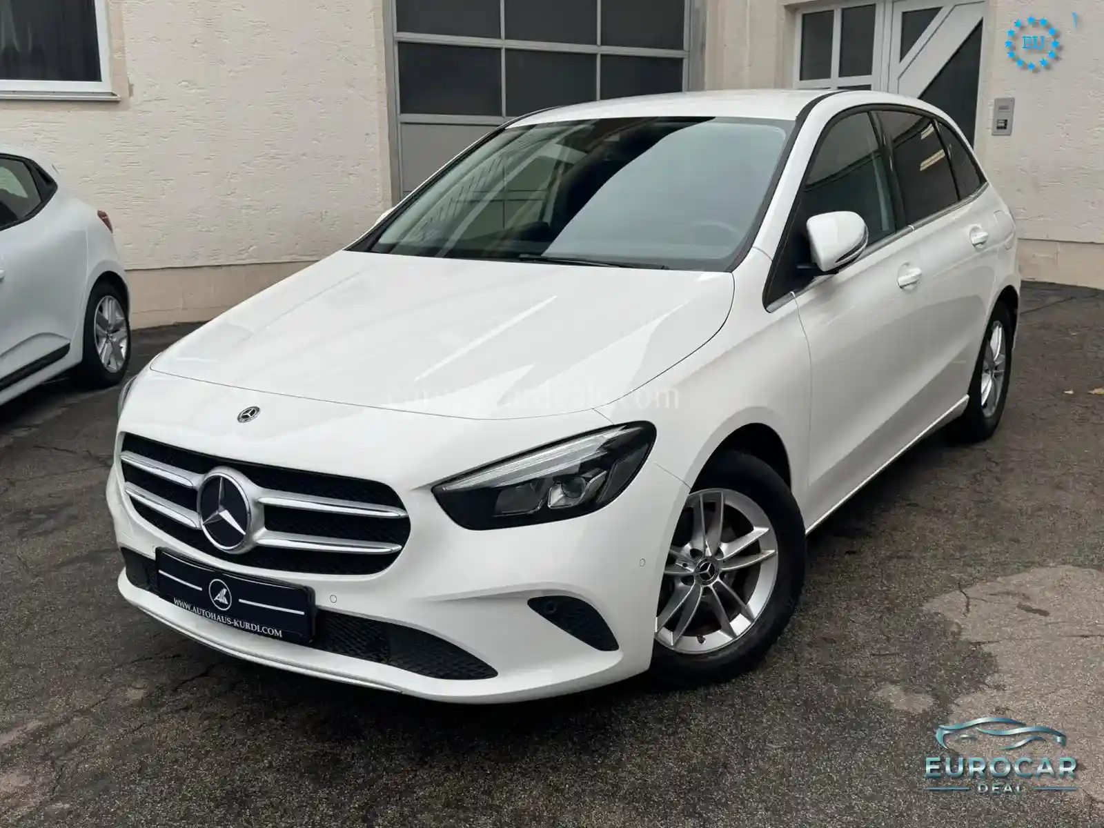 Mercedes-Benz B 180
