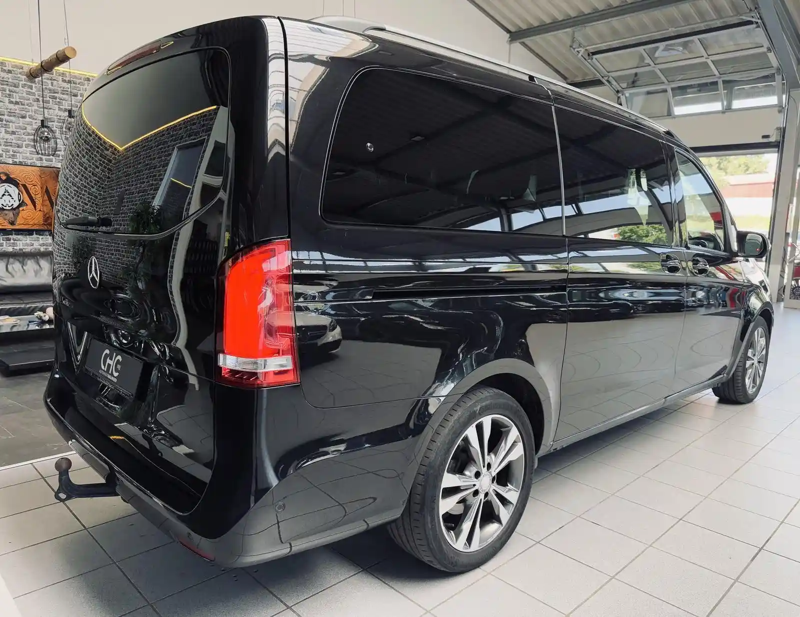 Mercedes-Benz V 250