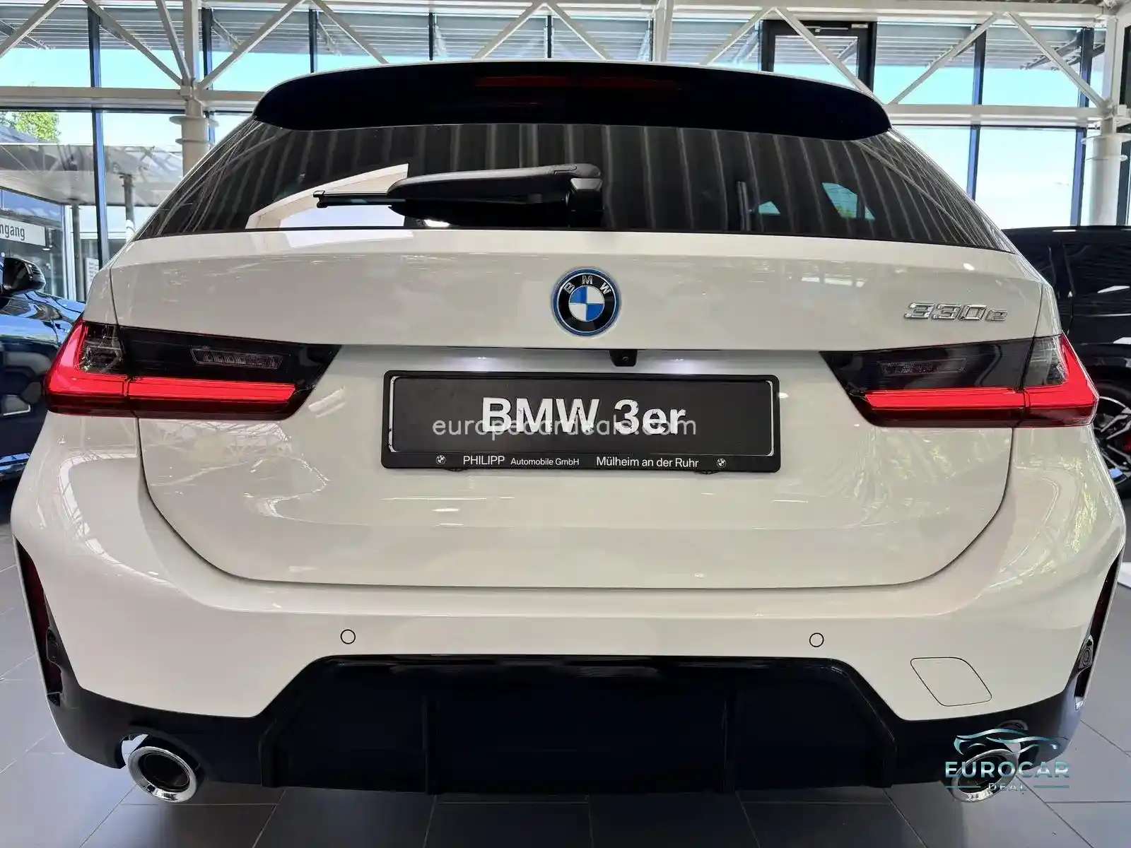 BMW 330