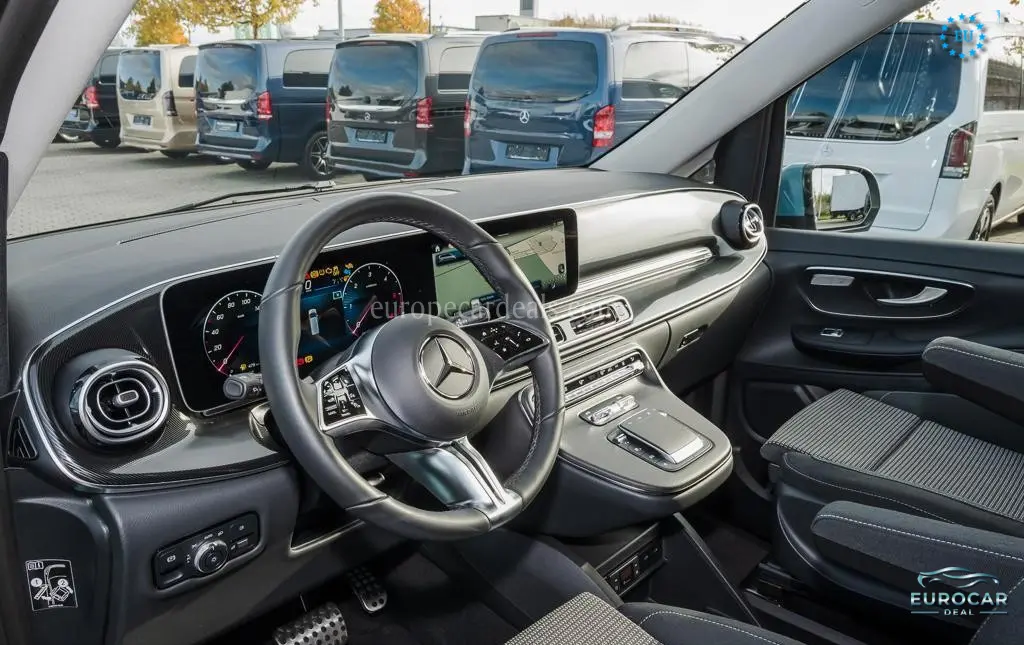 Mercedes-Benz V 220