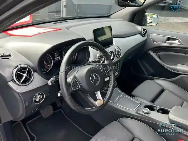 Mercedes-Benz B 220