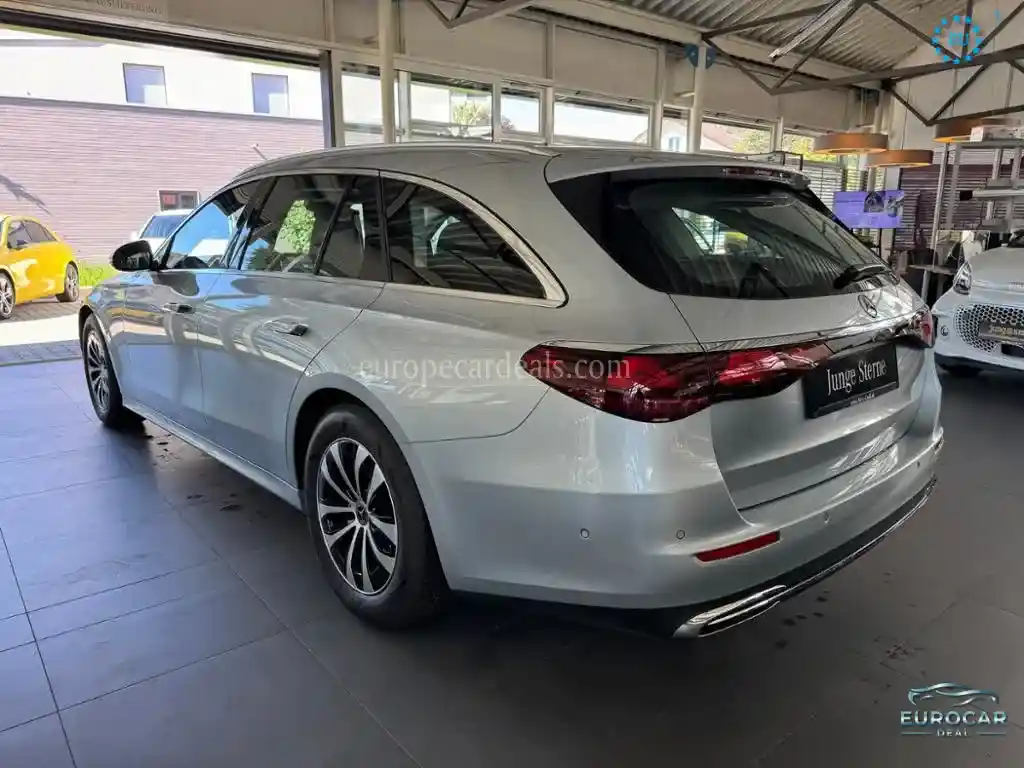 Mercedes-Benz E 220