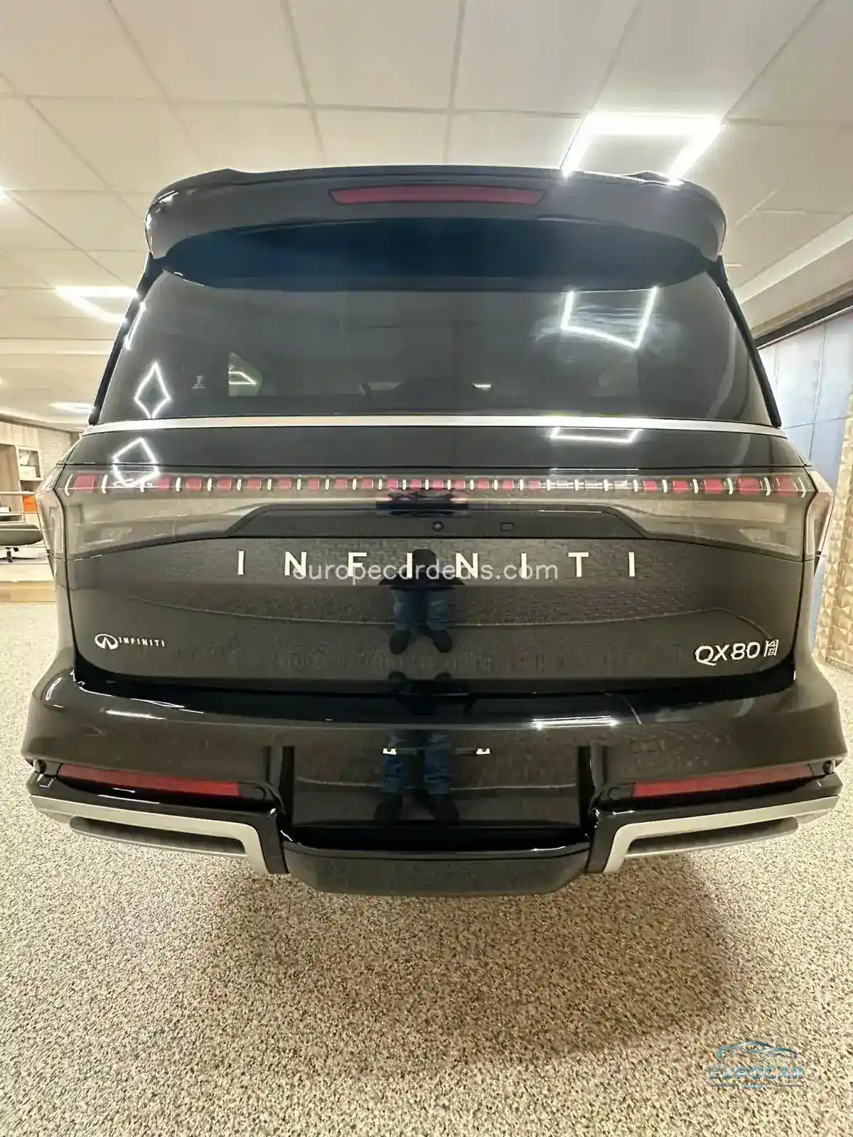 Infiniti QX80