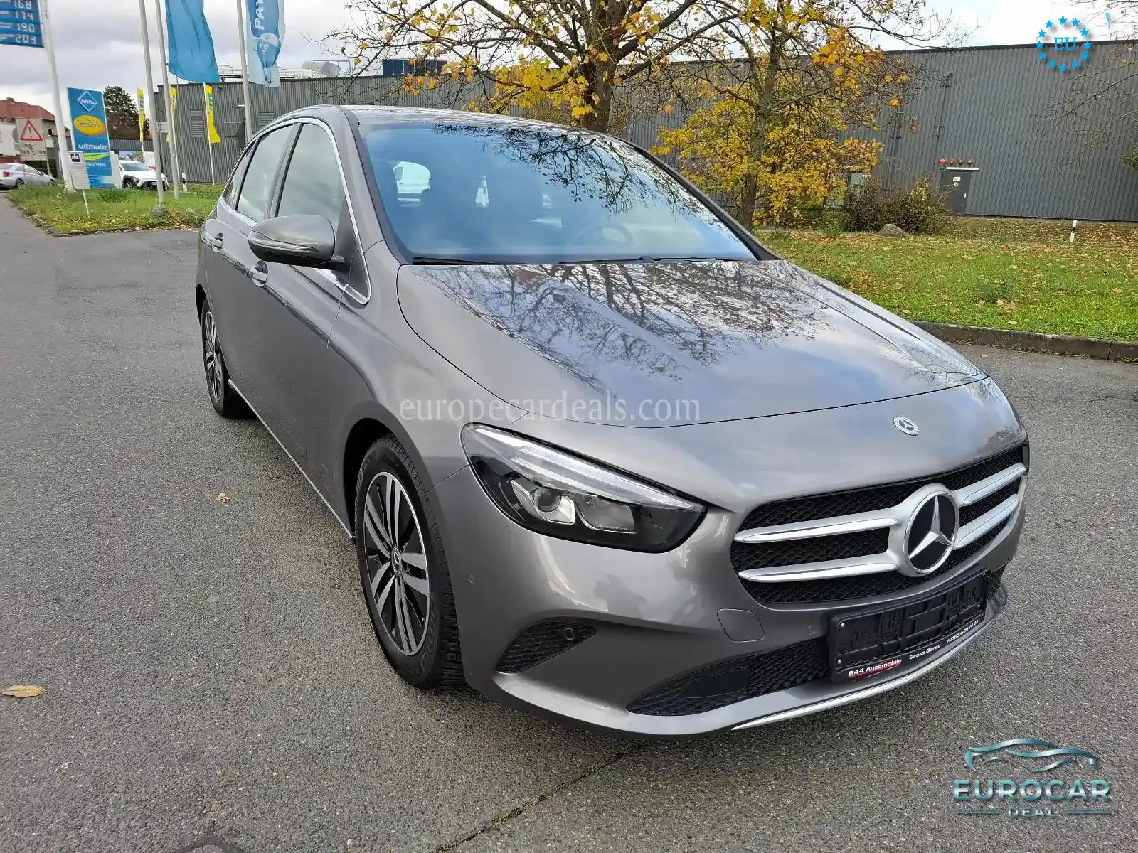 Mercedes-Benz B 180