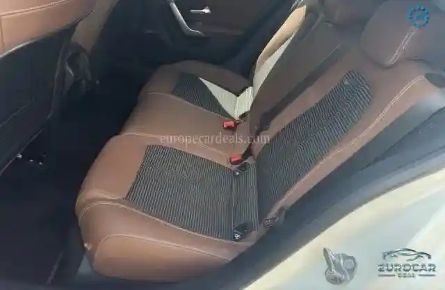 Mercedes-Benz A 220