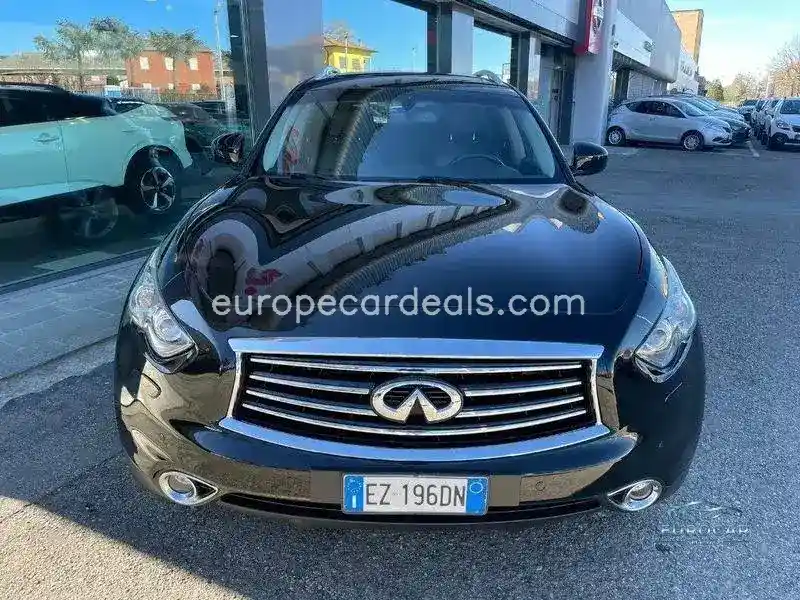Infiniti QX70