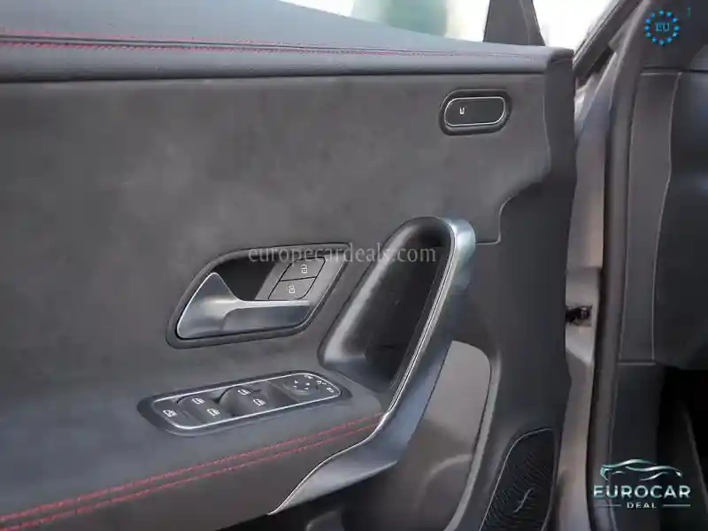 Mercedes-Benz CLA 45 AMG Shooting Brake
