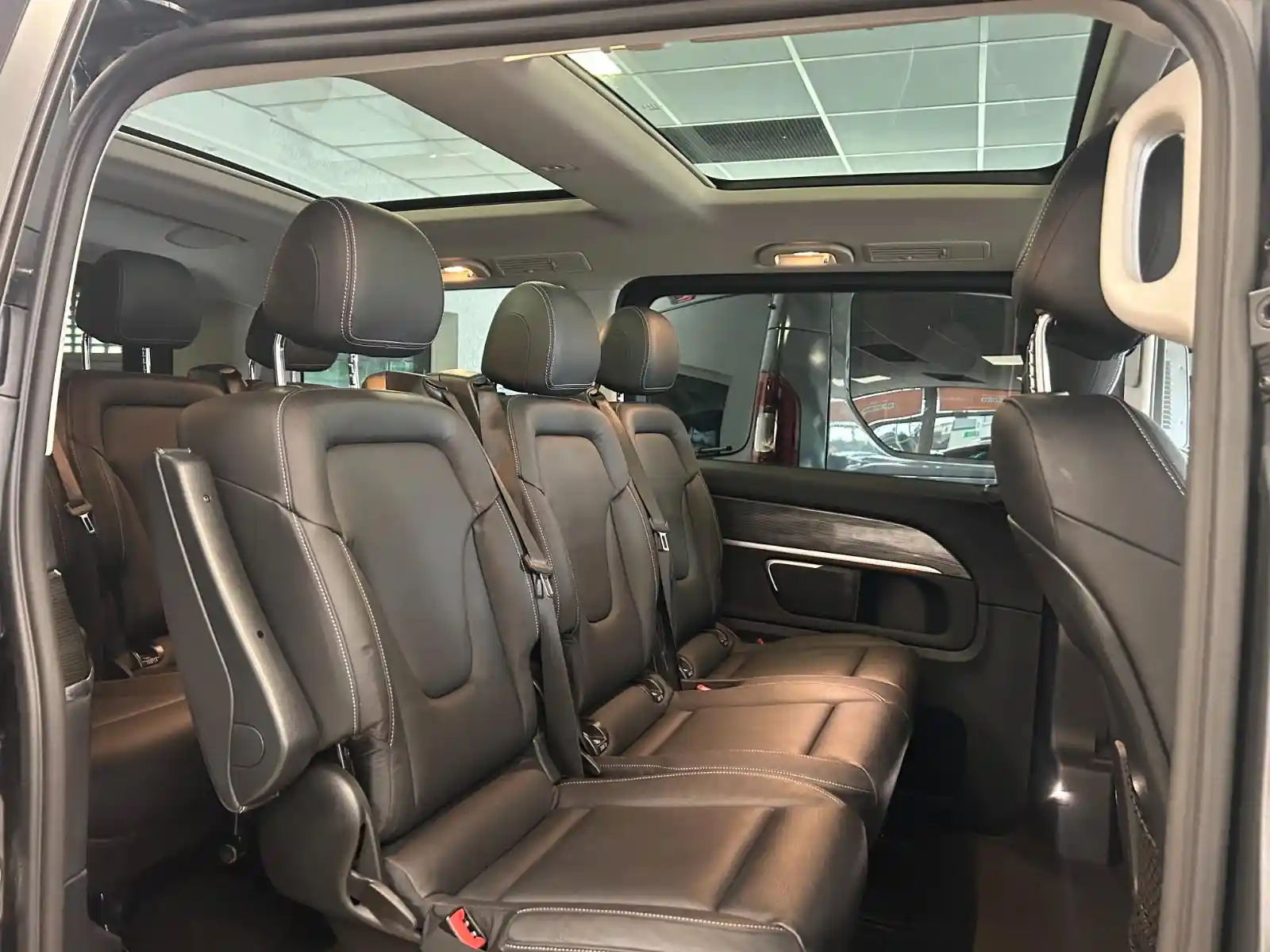 Mercedes-Benz V 250