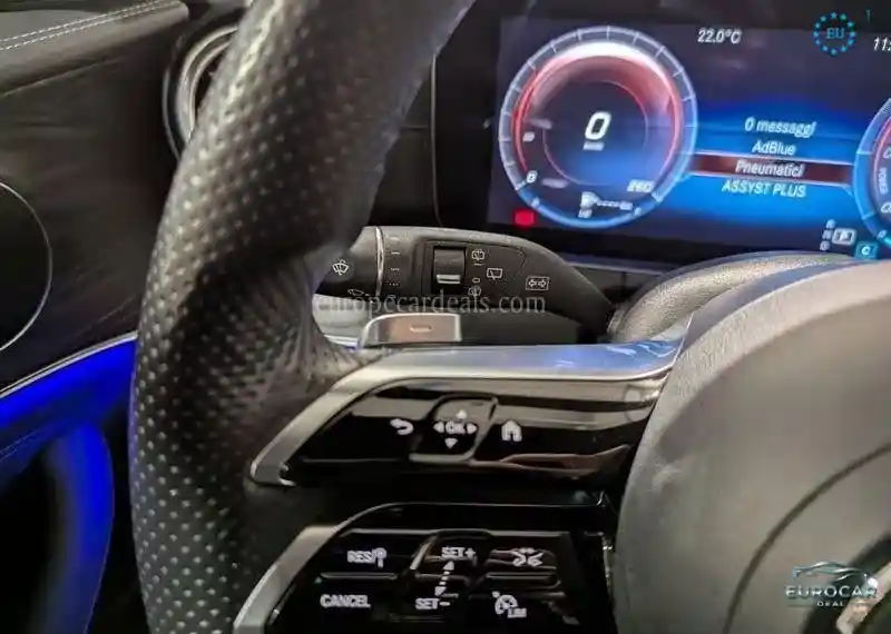 Mercedes-Benz E 300
