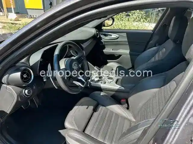 Alfa Romeo Giulia