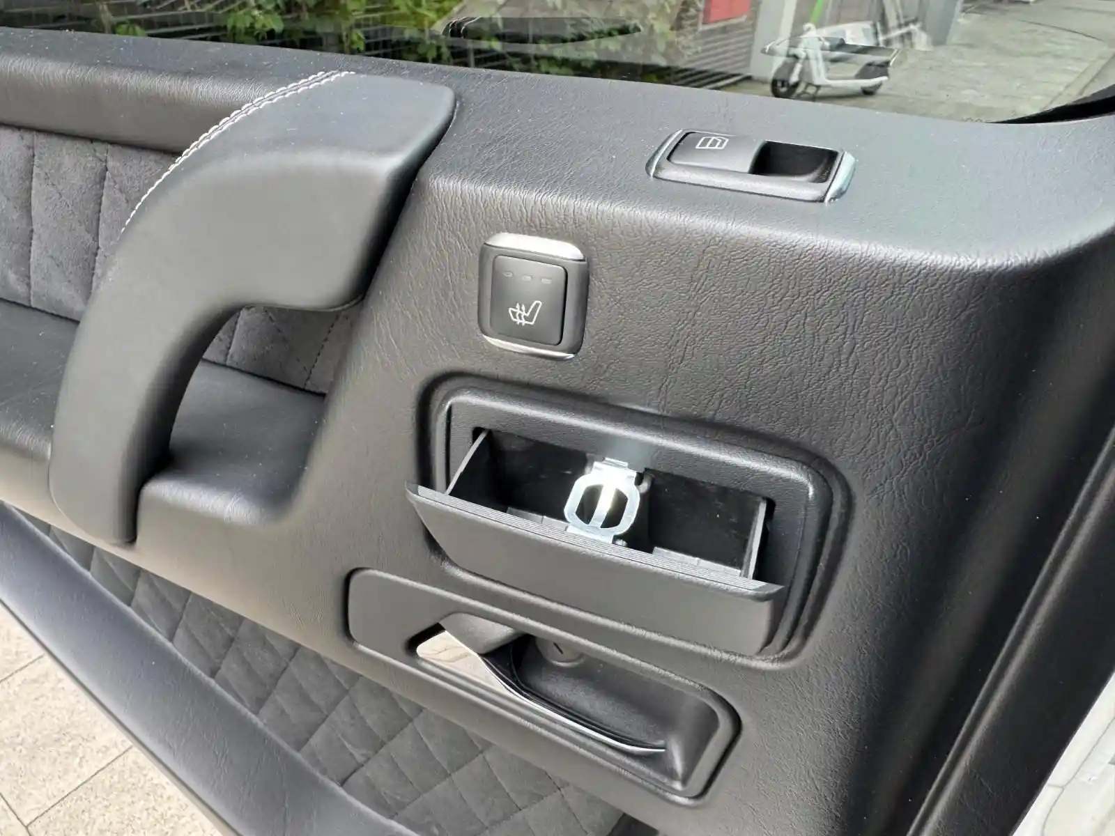 Mercedes-Benz G 500