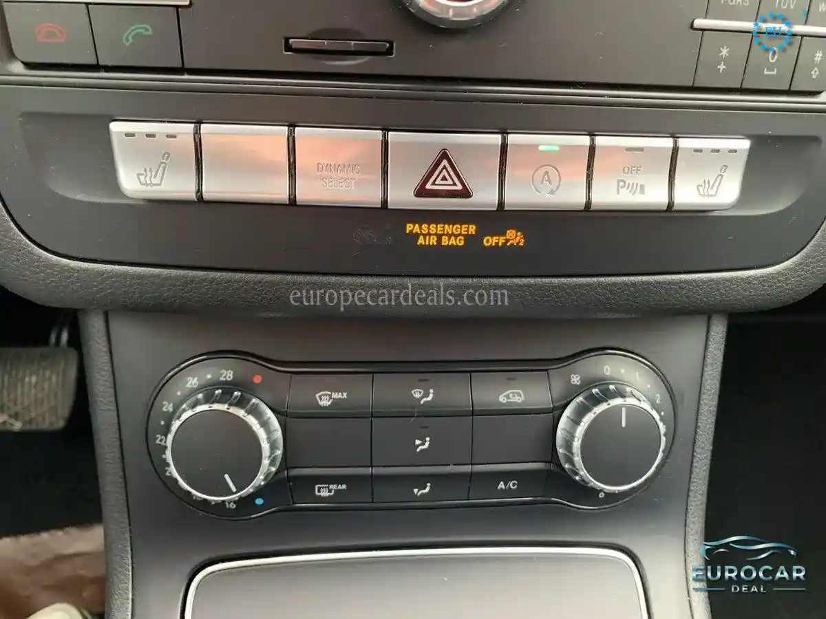 Mercedes-Benz B 180