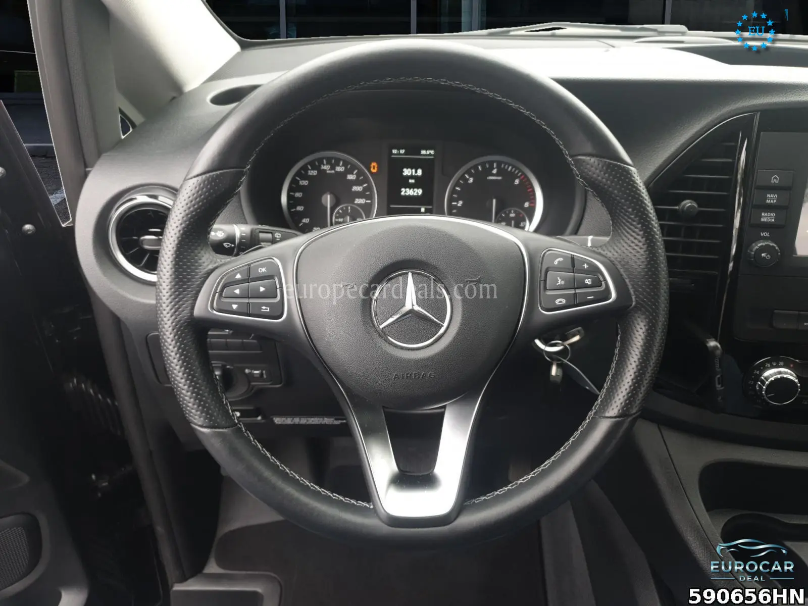 Mercedes-Benz V 220