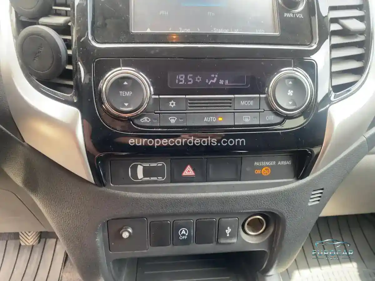 Mitsubishi L200