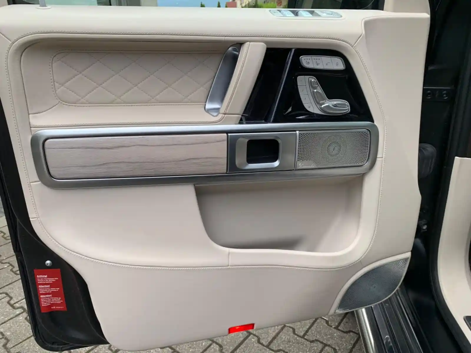 Mercedes-Benz G 500