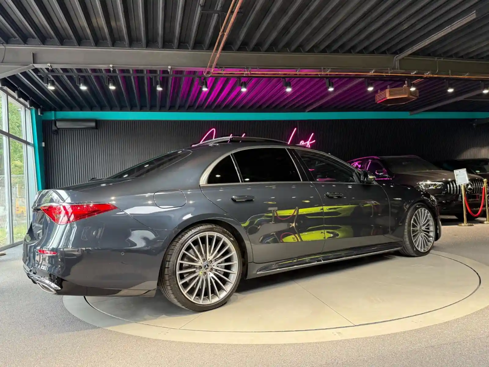Mercedes-Benz S 500