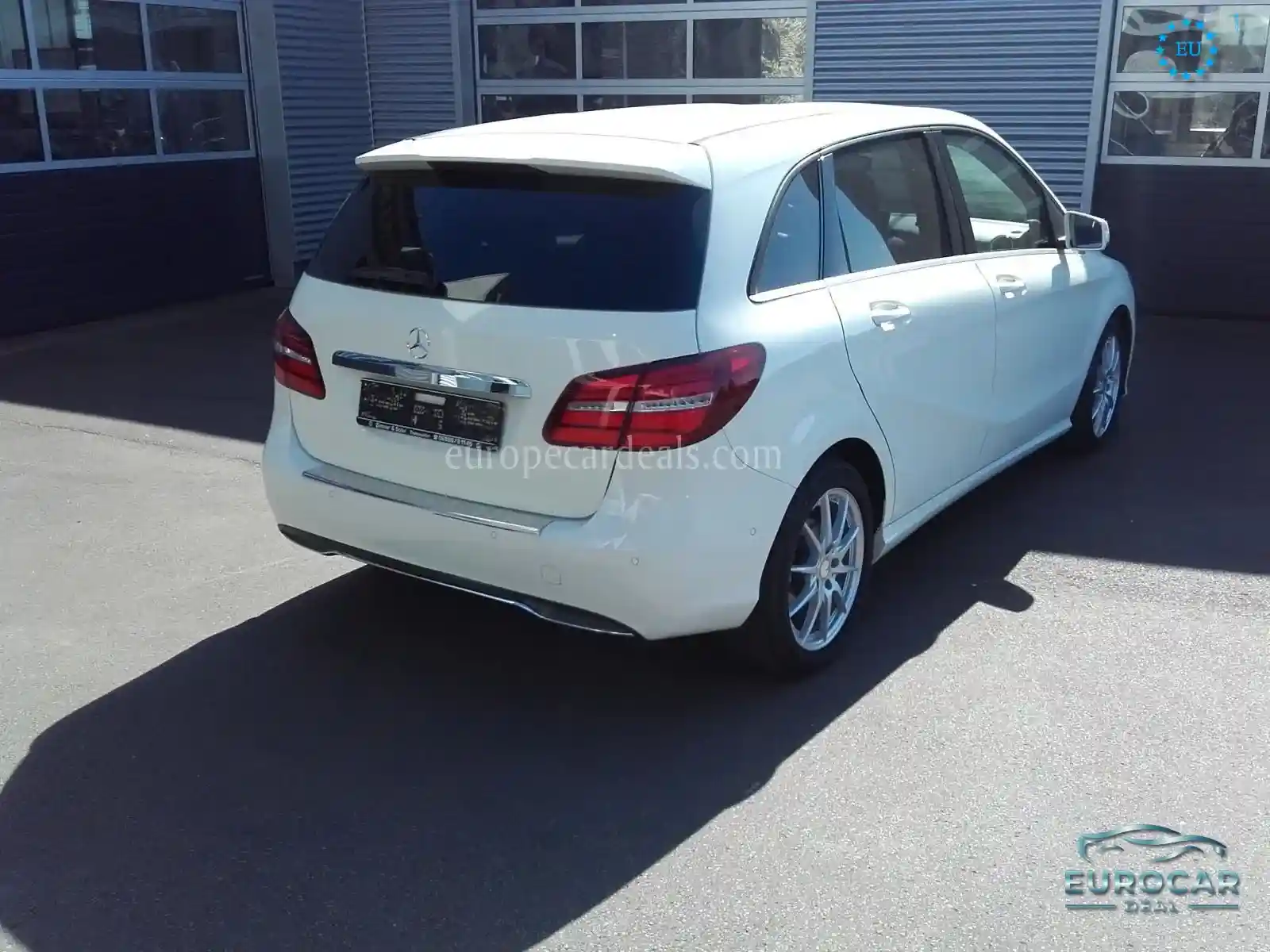 Mercedes-Benz B 180