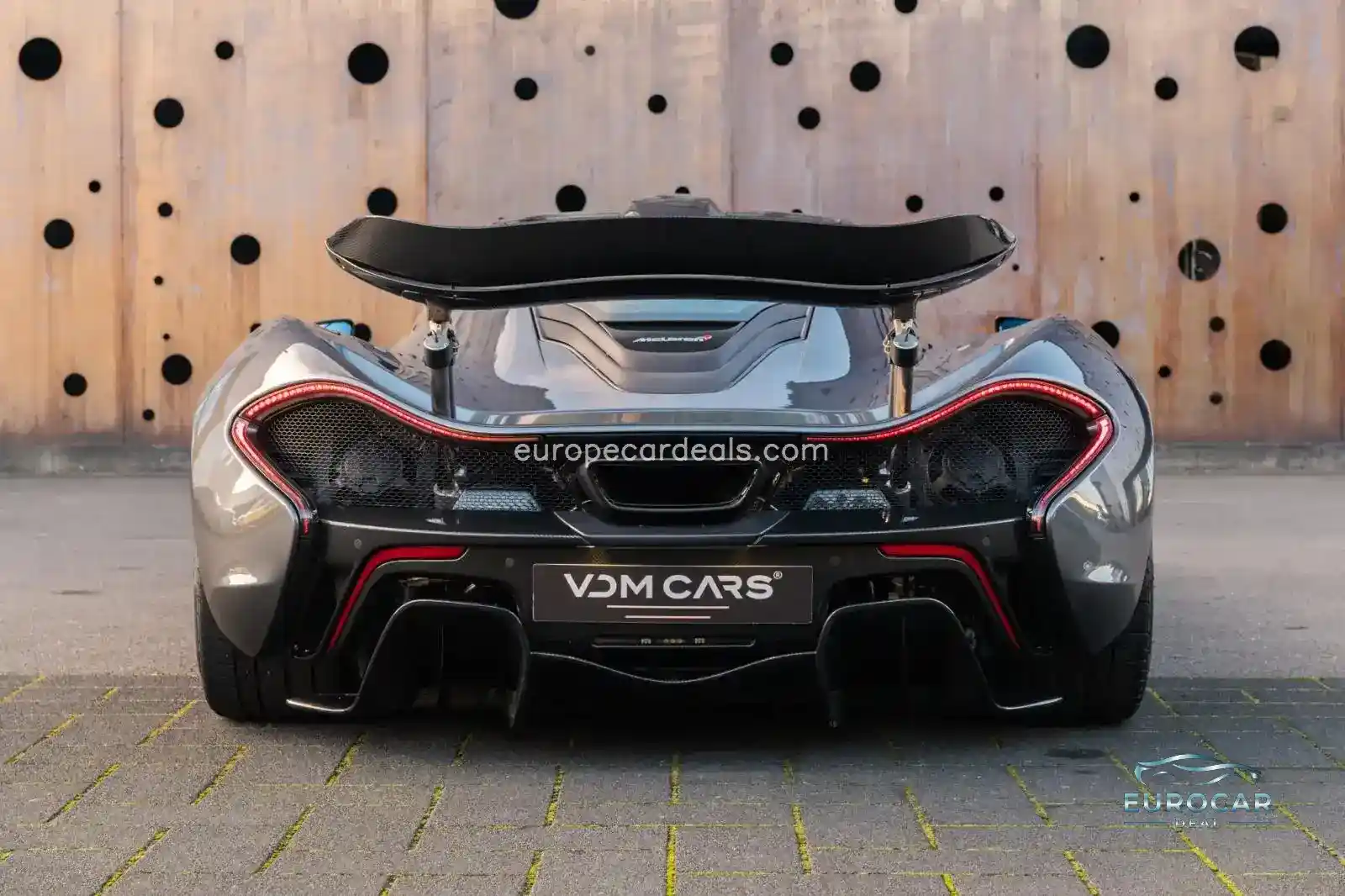 McLaren P1