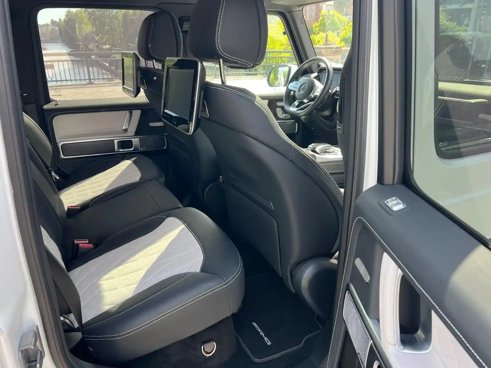 Mercedes-Benz G 500