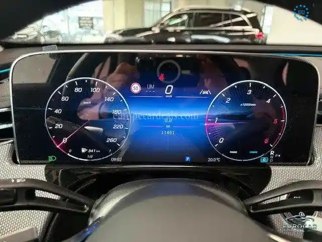Mercedes-Benz E 220
