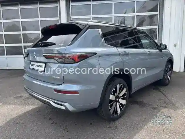 Mitsubishi Plug-in Hybrid Outlander