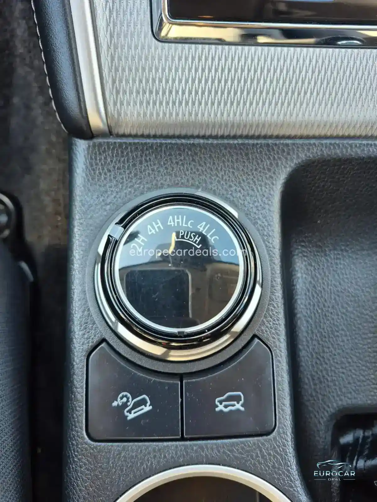Mitsubishi L200
